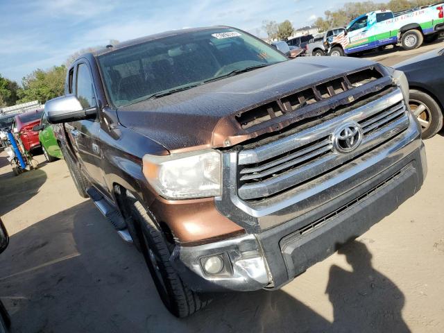 5TFRW5F10GX200445 - 2016 TOYOTA TUNDRA DOUBLE CAB SR/SR5 BROWN photo 4