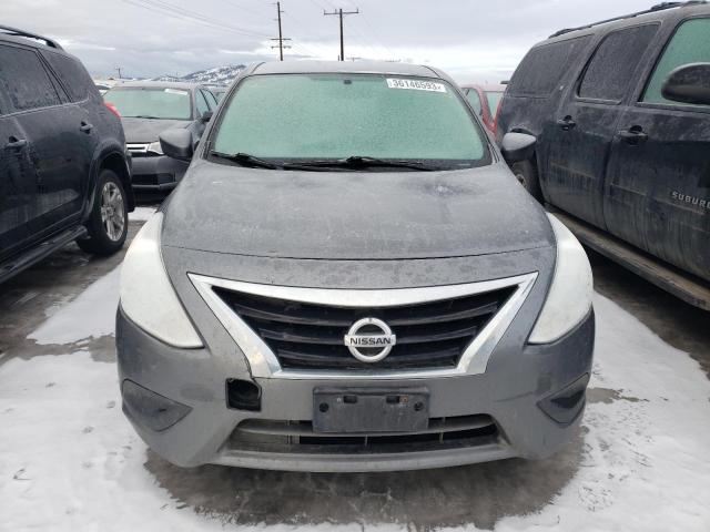 3N1CN7AP0GL886209 - 2016 NISSAN VERSA S GRAY photo 5