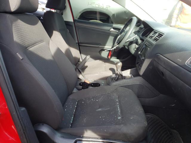 3VW1K7AJ7FM295924 - 2015 VOLKSWAGEN JETTA BASE أحمر صورة 5