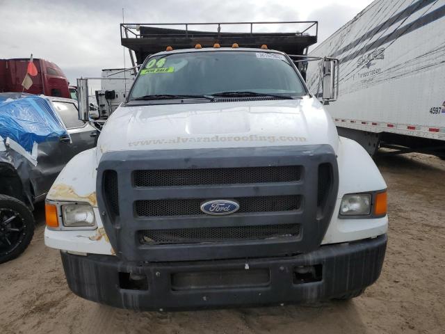 3FRNF65E64V696939 - 2004 FORD F650 SUPER WHITE photo 5