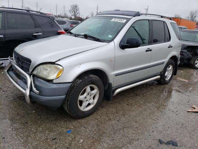 4JGAB54E4XA068738 - 1999 MERCEDES-BENZ ML 320 SILVER photo 1