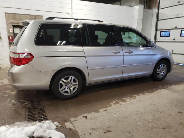 5FNRL38717B040777 - 2007 HONDA ODYSSEY EXL SILVER photo 3