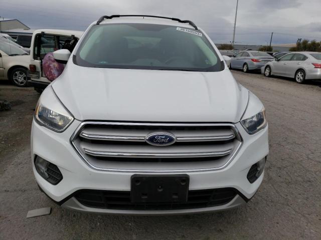 1FMCU9GD1JUB27974 - 2018 FORD ESCAPE SE WHITE photo 5