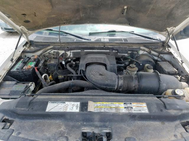 1FMPU16L02LA33149 - 2002 FORD EXPEDITION XLT  photo 7