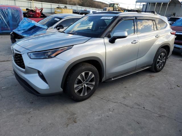 5TDGZRAH5NS137002 - 2022 TOYOTA HIGHLANDER XLE ვერცხლისფერი ფოტო 1