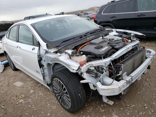 3FA6P0SU7HR305986 - 2017 FORD FUSION TITANIUM PHEV WHITE photo 4