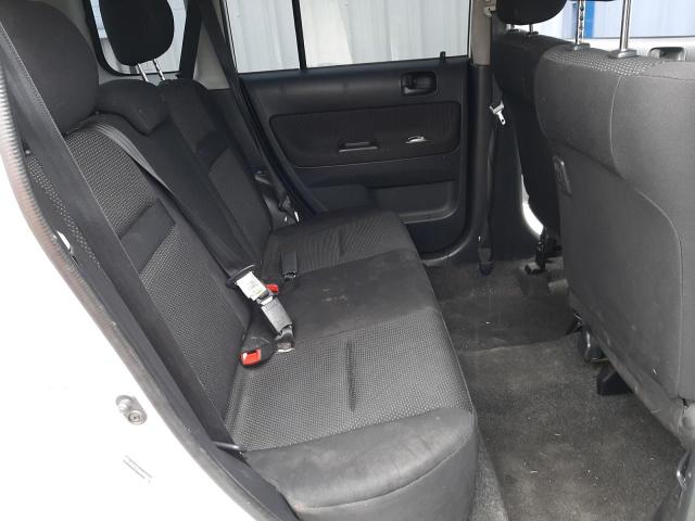 JTLKT324864045792 - 2006 TOYOTA SCION XB Beyaz fotoğraf 10