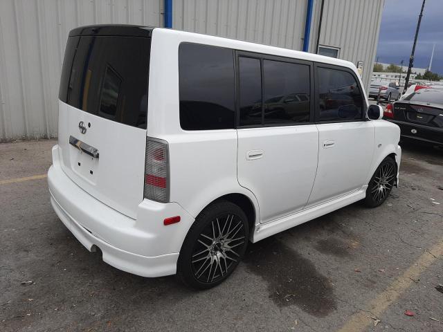 JTLKT324864045792 - 2006 TOYOTA SCION XB Beyaz fotoğraf 3