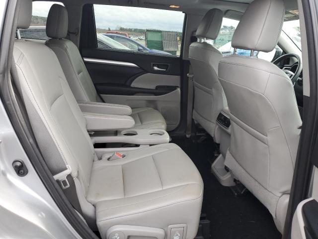 5TDKKRFH9GS151432 - 2016 TOYOTA HIGHLANDER XLE ვერცხლისფერი ფოტო 10
