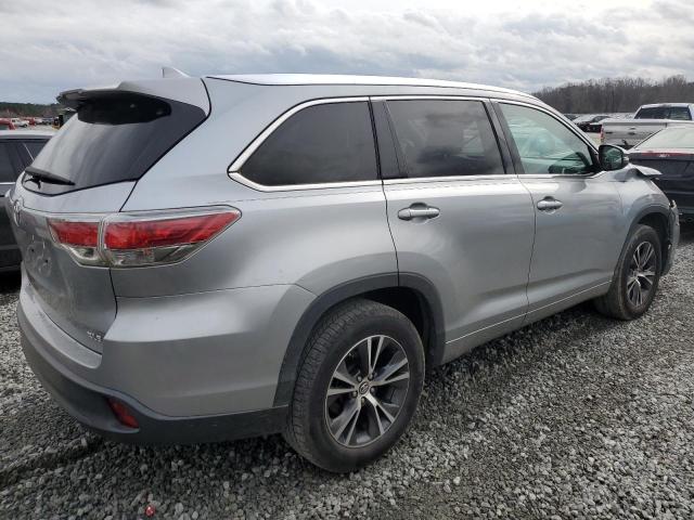 5TDKKRFH9GS151432 - 2016 TOYOTA HIGHLANDER XLE ვერცხლისფერი ფოტო 3