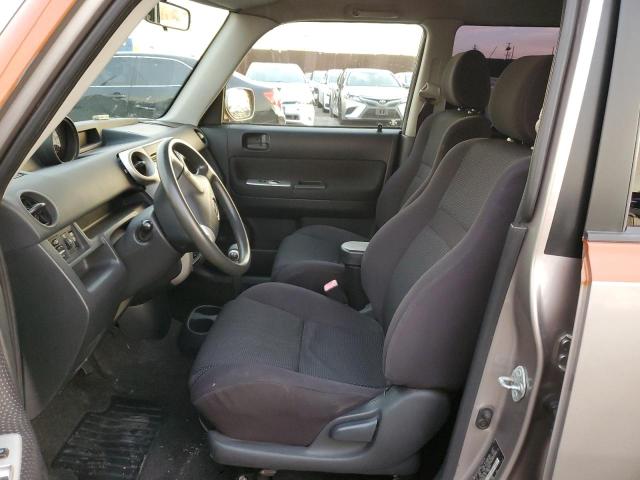 JTLKT324954011701 - 2005 TOYOTA SCION XB Çift renkli fotoğraf 7