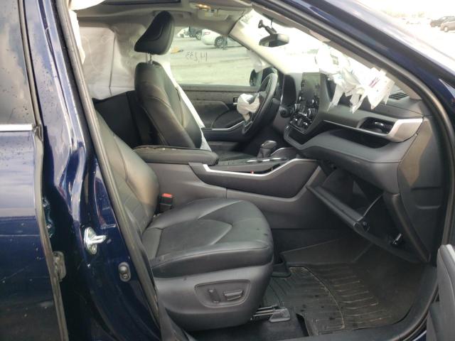 5TDGZRAH0MS052728 - 2021 TOYOTA HIGHLANDER XLE BLUE photo 5