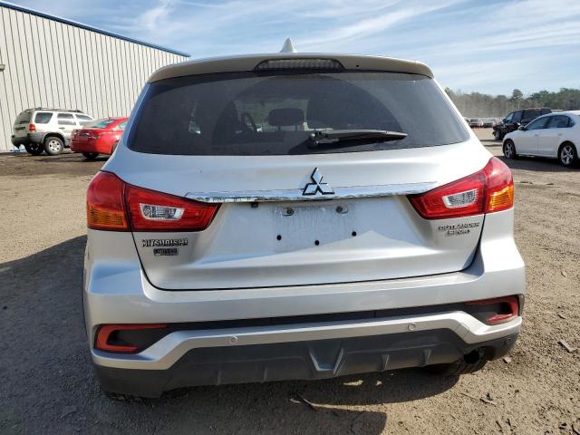 JA4AP3AU7JZ027884 - 2018 MITSUBISHI OUTLANDER ES SILVER photo 6