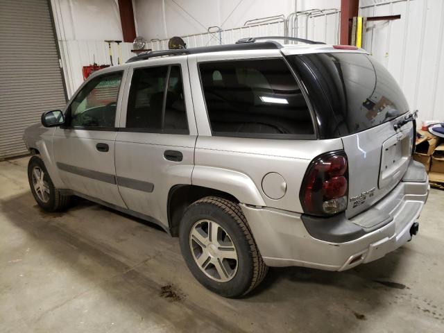 1GNDT13S752163808 - 2005 CHEVROLET TRAILBLAZE LS SILVER photo 2