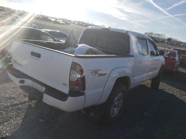 3TMLU4EN5BM071823 - 2011 TOYOTA TACOMA DOUBLE CAB WHITE photo 3