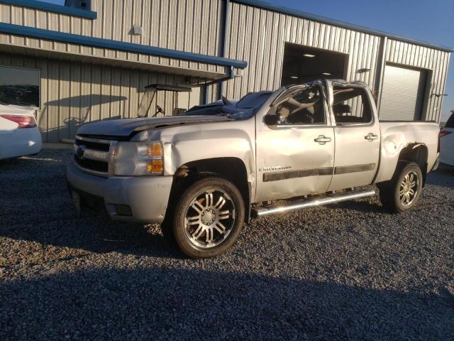 2GCEK133271659627 - 2007 CHEVROLET SILVERADO K1500 CREW CAB SILVER photo 1