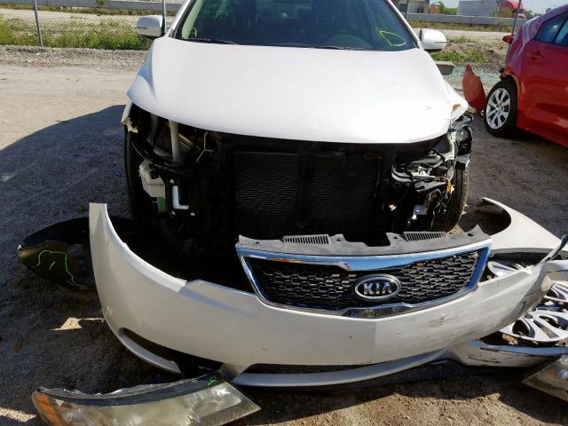 KNAFU4A28D5728709 - 2013 KIA FORTE EX  photo 9