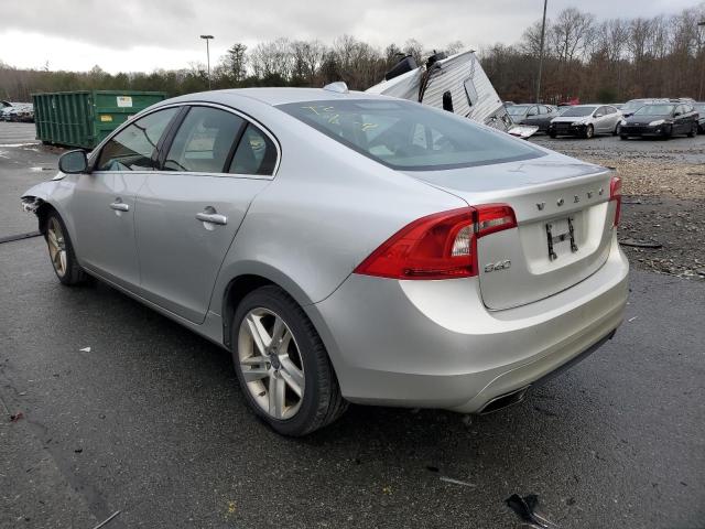 YV140MFB3F2315402 - 2015 VOLVO S60 PREMIER SILVER photo 2