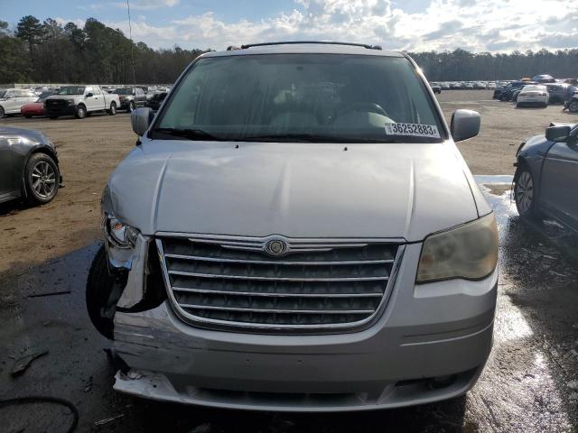 2A4RR5D11AR221346 - 2010 CHRYSLER TOWN & COU TOURING ვერცხლისფერი ფოტო 5