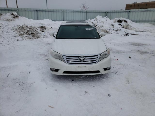 4T1BK3DB8BU392684 - 2011 TOYOTA AVALON BASE 白色 照片 5