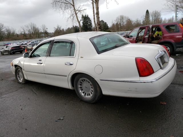 1LNHM83W21Y688572 - 2001 LINCOLN TOWN CARTIER WHITE photo 2