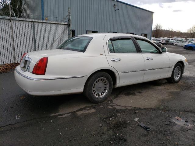 1LNHM83W21Y688572 - 2001 LINCOLN TOWN CARTIER WHITE photo 3