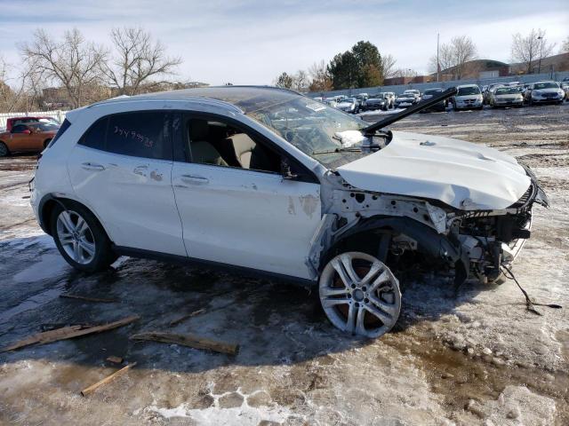 WDCTG4GB4KJ636967 - 2019 MERCEDES-BENZ GLA 250 4MATIC WHITE photo 4