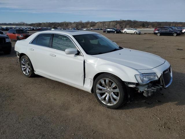 2C3CCAAG7GH343646 - 2016 CHRYSLER 300 LIMITED WHITE photo 4