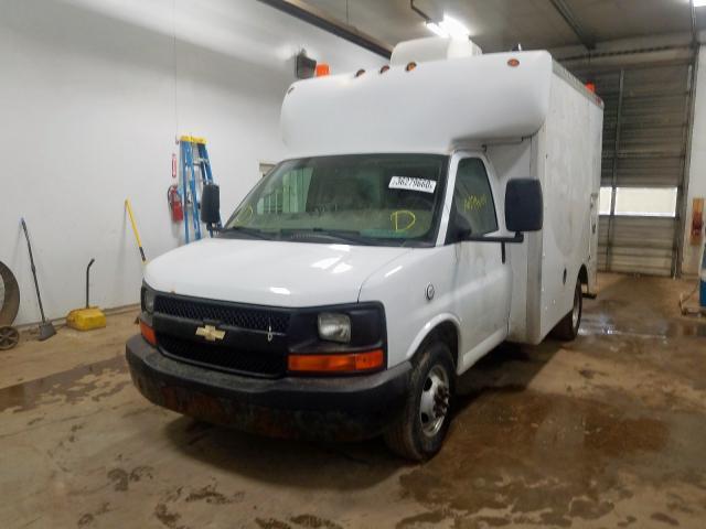 1GBJG31K581105399 - 2008 CHEVROLET EXPRESS G3500  photo 2