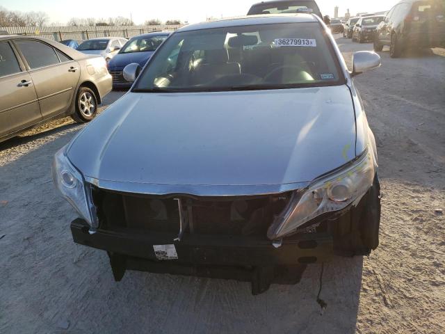 4T1BK3DB3BU389725 - 2011 TOYOTA AVALON BASE 银色 照片 5