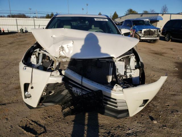 5TDJZRFH2KS590861 - 2019 TOYOTA HIGHLANDER SE WHITE photo 5