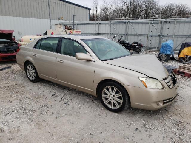 4T1BK36B45U019983 - 2005 TOYOTA AVALON XL GOLD photo 4