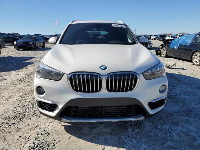 WBXHU7C5XK5N42562 - 2019 BMW X1 SDRIVE28I WHITE photo 5