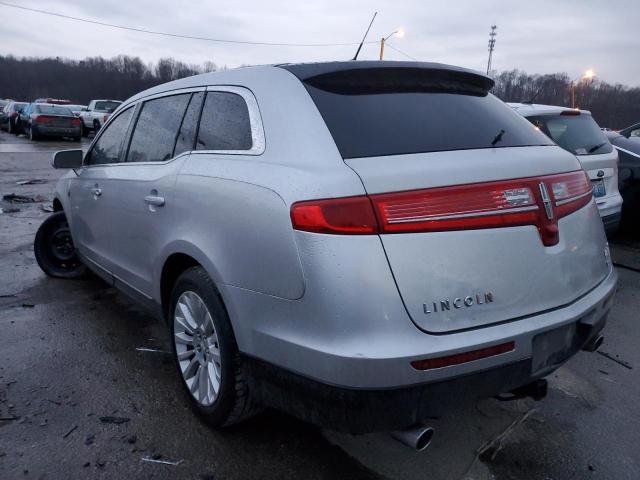 2LMHJ5AR1ABJ25356 - 2010 LINCOLN MKT SILVER photo 2