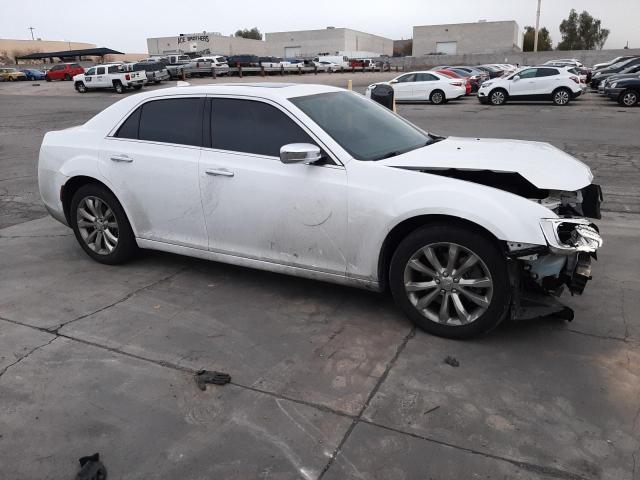 2C3CCAKG8JH250432 - 2018 CHRYSLER 300 LIMITED WHITE photo 4