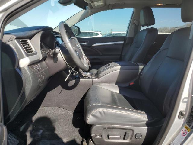 5TDKZRFHXKS354558 - 2019 TOYOTA HIGHLANDER SE SILVER photo 7