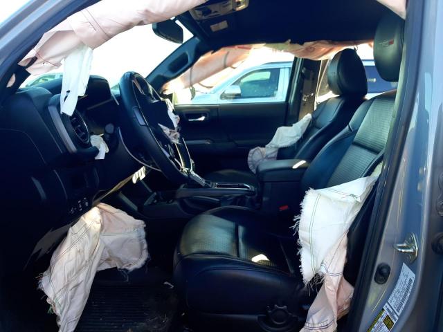 5TFCZ5AN8HX096747 - 2017 TOYOTA TACOMA DOUBLE CAB 灰色 照片 7