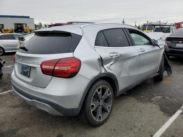 WDCTG4GB5KU020287 - 2019 MERCEDES-BENZ GLA 250 4MATIC SILVER photo 3