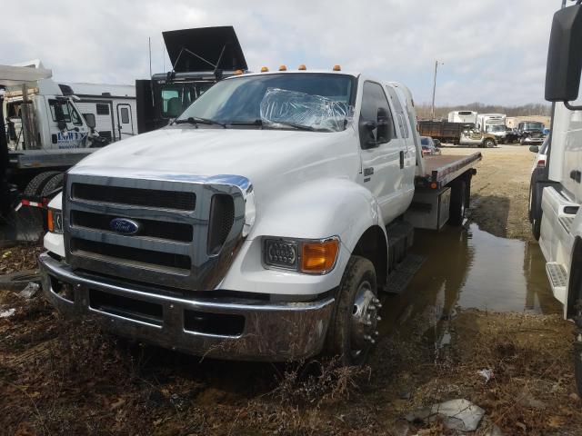 NJ1286E - 2010 FORD F650 SUPER WHITE photo 2