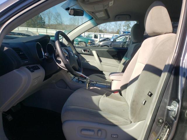 5TDBK3EH9DS200347 - 2013 TOYOTA HIGHLANDER BASE رمادي صورة 7