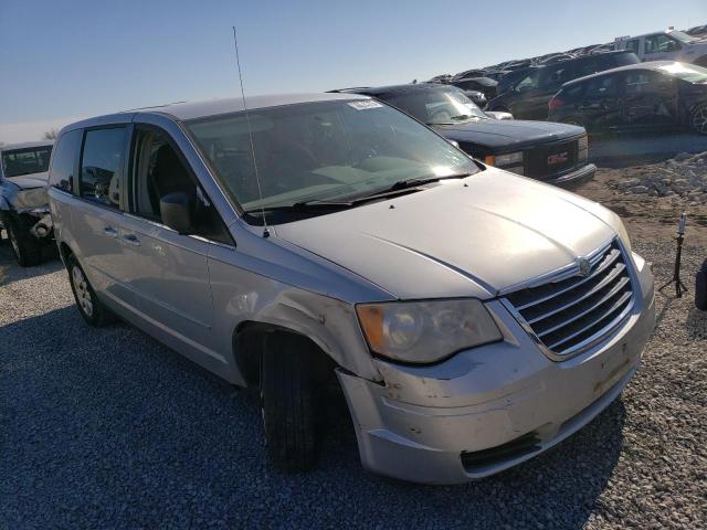 2A4RR4DE2AR215357 - 2010 CHRYSLER TOWN & COU LX SILVER photo 4