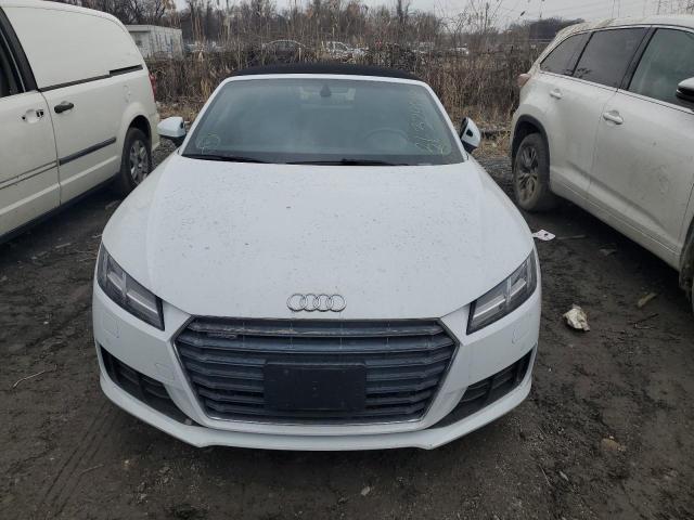 TRUT5CFV6H1002317 - 2017 AUDI TT WHITE photo 5