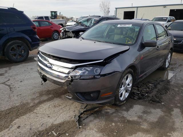 3FAHP0HA4CR437778 - 2012 FORD FUSION SE GRAY photo 2