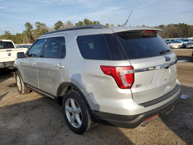 1FM5K7DH9KGB02928 - 2019 FORD EXPLORER XLT SILVER photo 2