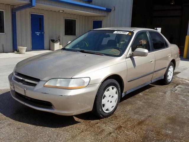 1HGCG5644YA117233 - 2000 HONDA ACCORD LX  photo 2