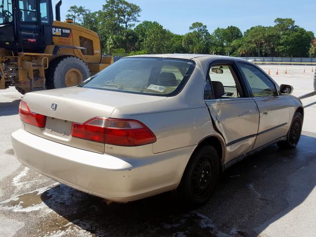 1HGCG5644YA117233 - 2000 HONDA ACCORD LX  photo 4