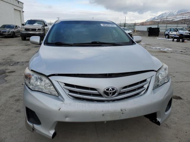 2T1BU4EEXDC090343 - 2013 TOYOTA COROLLA BASE SILVER photo 5