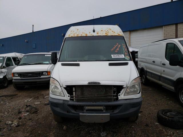 WDYPE8CC1B5597691 - 2011 FREIGHTLINER SPRINTER 2500 WHITE photo 5