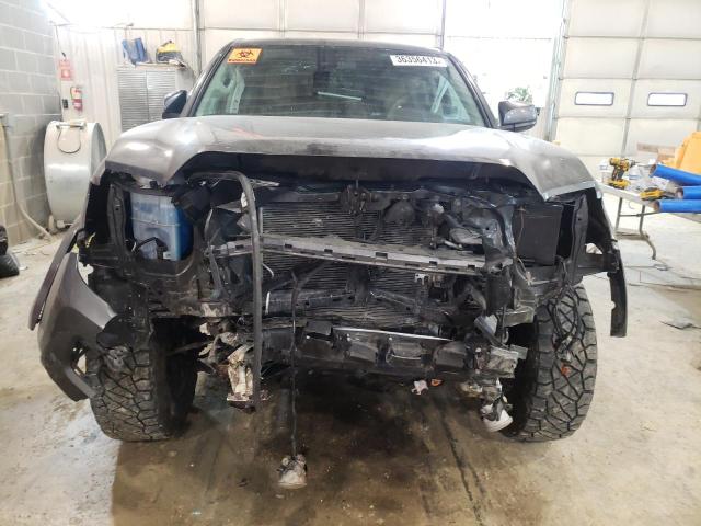 3TMCZ5AN0KM284921 - 2019 TOYOTA TACOMA DOUBLE CAB 灰色 照片 5