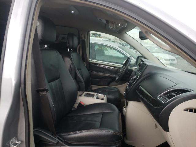 2C4RC1BG8ER317598 - 2014 CHRYSLER TOWN & COU TOURING ვერცხლისფერი ფოტო 5